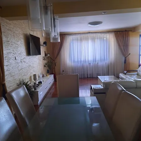 Mihairesidence Сasa de vacaciones Craiova